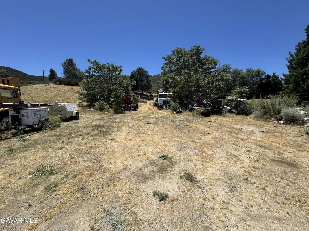 10620 Leona Avenue Leona Valley, CA 93551