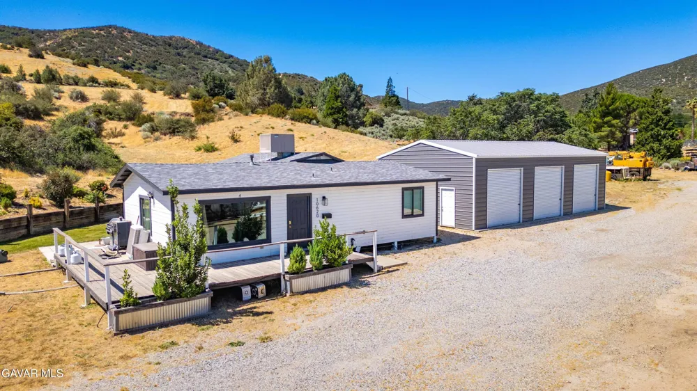 10620 Leona Avenue Leona Valley, CA 93551