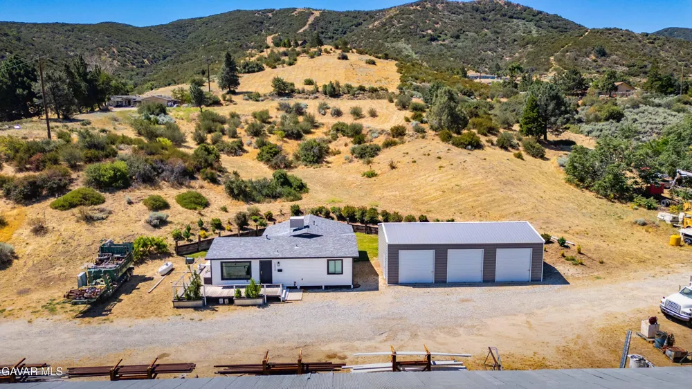10620 Leona Avenue Leona Valley, CA 93551