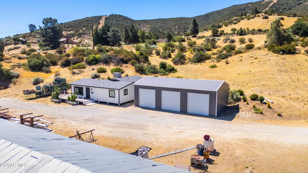 10620 Leona Avenue Leona Valley, CA 93551