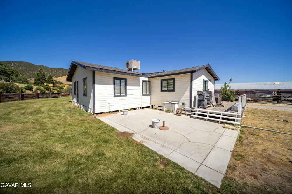 10620 Leona Avenue Leona Valley, CA 93551