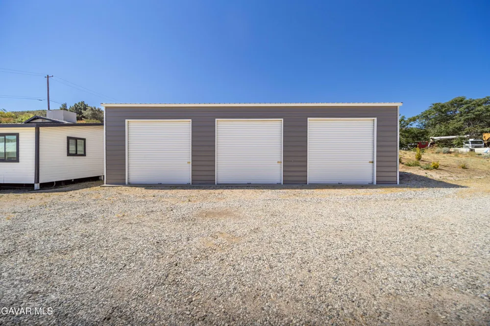 10620 Leona Avenue Leona Valley, CA 93551
