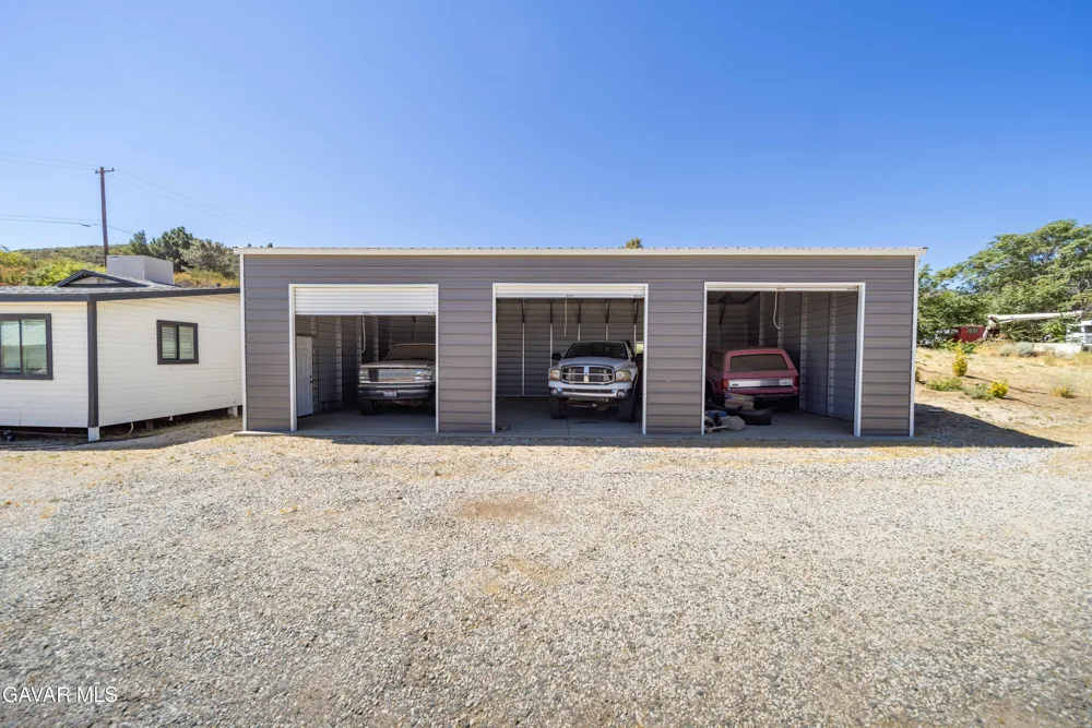 10620 Leona Avenue Leona Valley, CA 93551