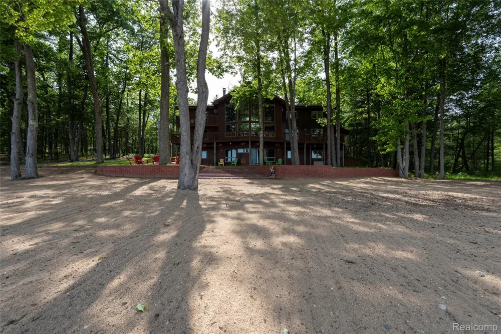 2300 Bliss Lane Plainfield Township, MI 48748