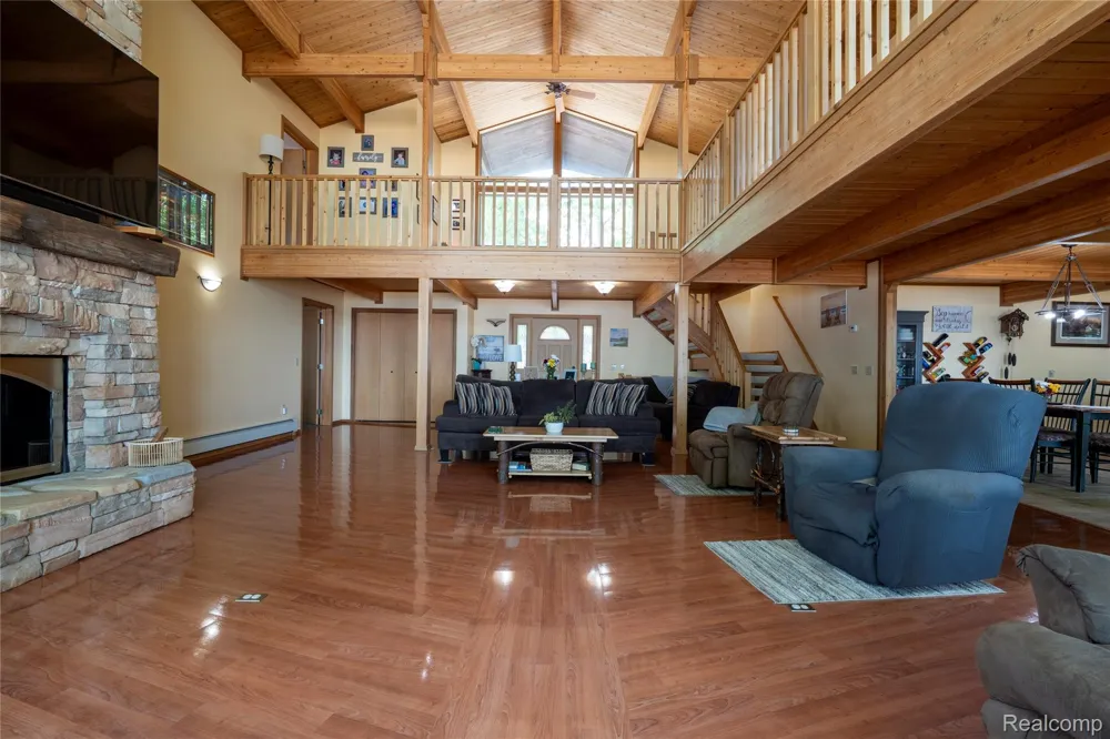 2300 Bliss Lane Plainfield Township, MI 48748