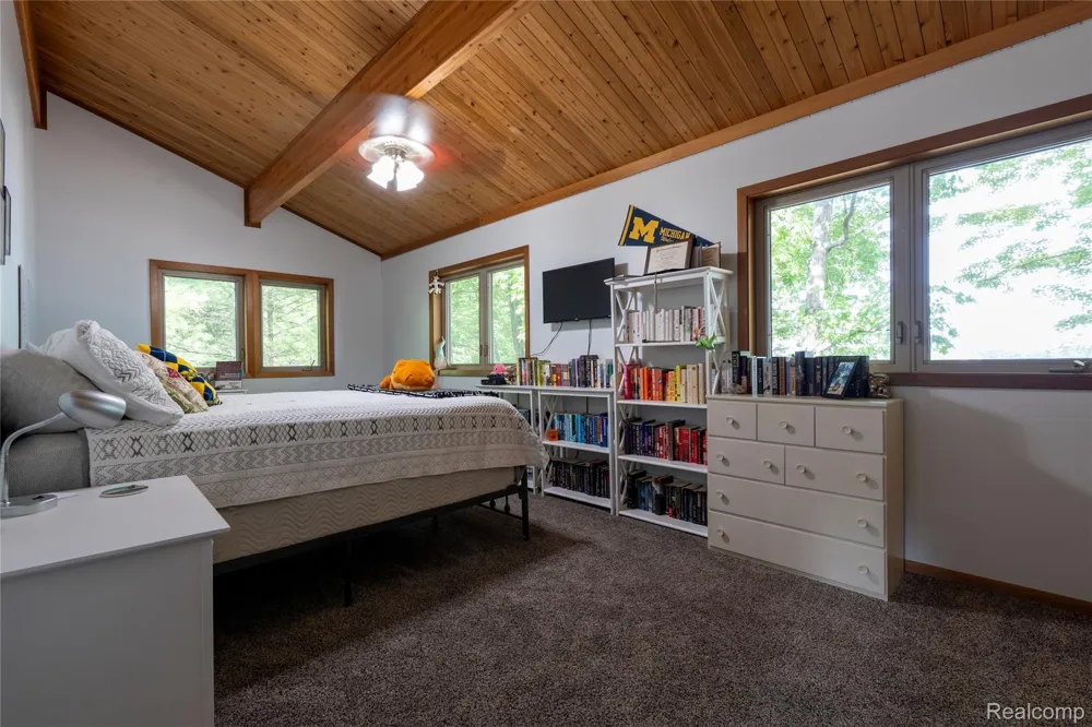 2300 Bliss Lane Plainfield Township, MI 48748