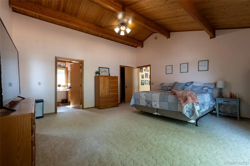 2300 Bliss Lane Plainfield Township, MI 48748