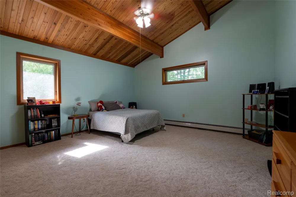 2300 Bliss Lane Plainfield Township, MI 48748