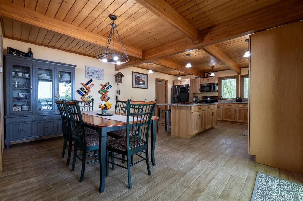 2300 Bliss Lane Plainfield Township, MI 48748