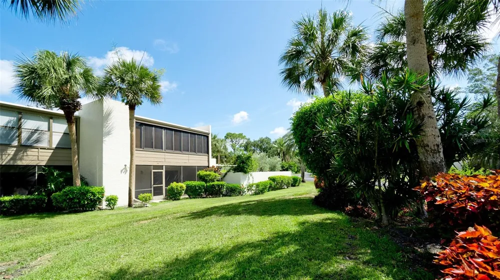 507 LAKESIDE DRIVE #507 Bradenton, FL 34210