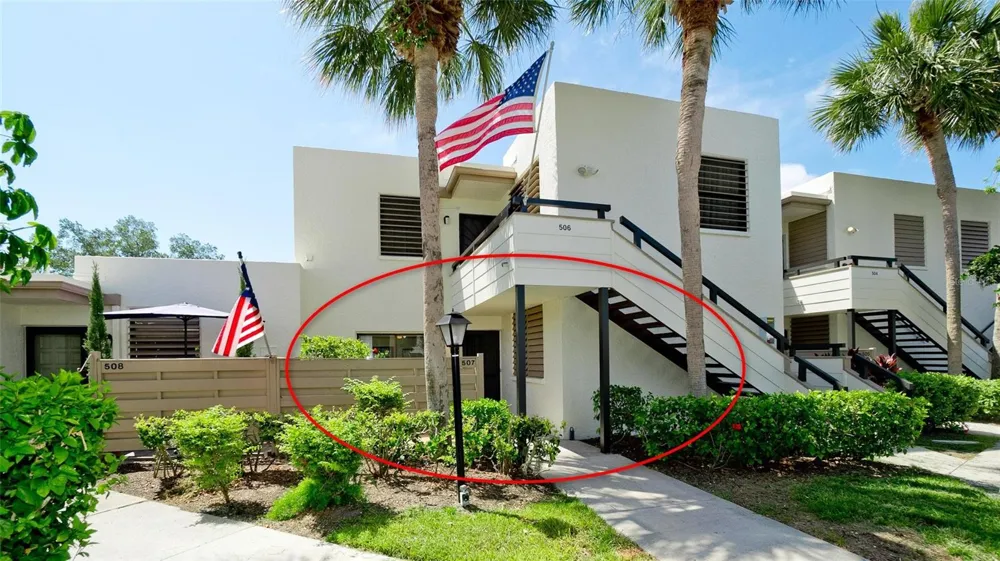 507 LAKESIDE DRIVE #507 Bradenton, FL 34210
