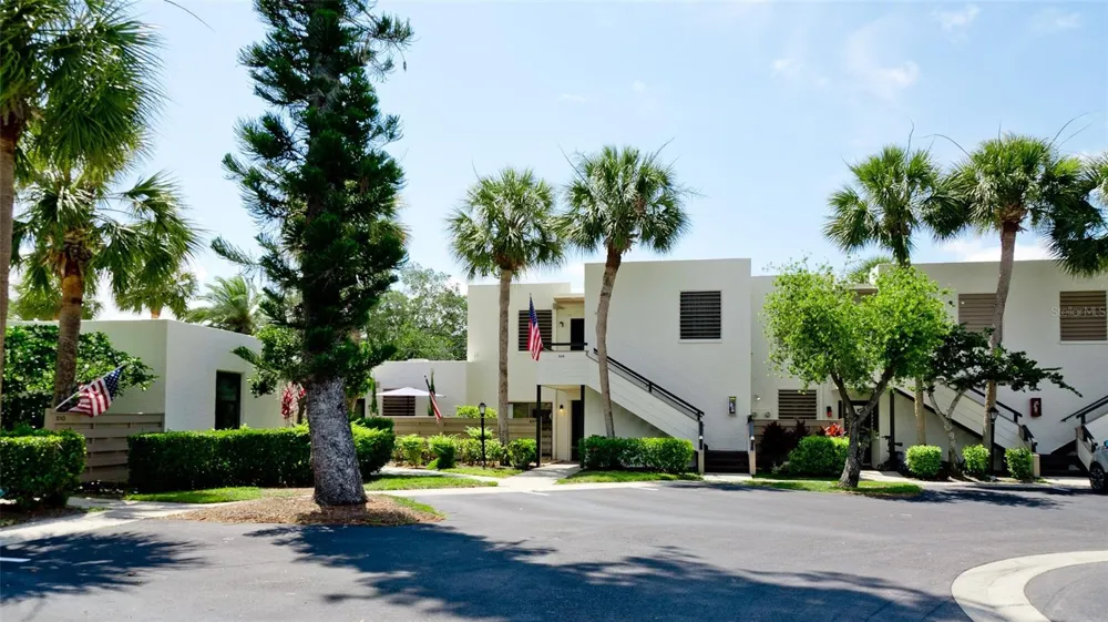 507 LAKESIDE DRIVE #507 Bradenton, FL 34210