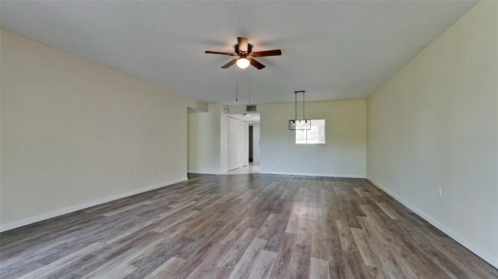 507 LAKESIDE DRIVE #507 Bradenton, FL 34210