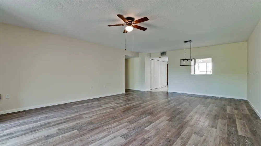 507 LAKESIDE DRIVE #507 Bradenton, FL 34210