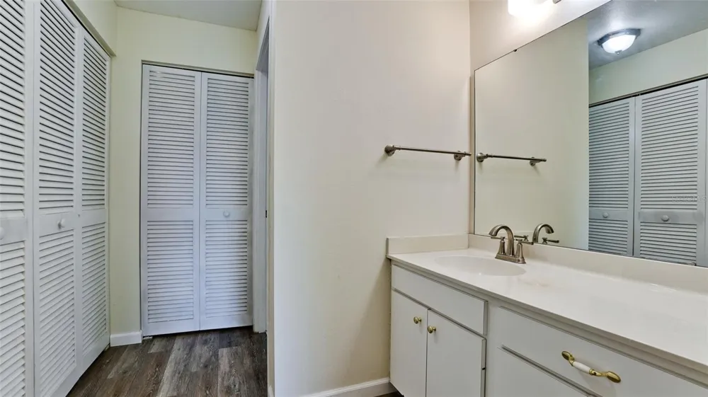 507 LAKESIDE DRIVE #507 Bradenton, FL 34210