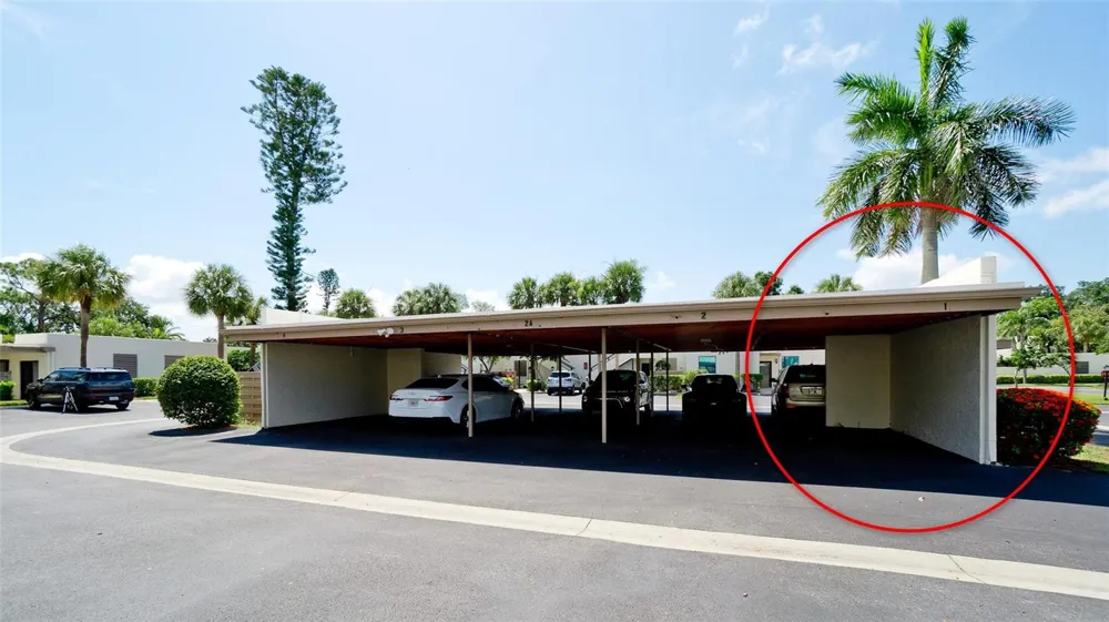507 LAKESIDE DRIVE #507 Bradenton, FL 34210