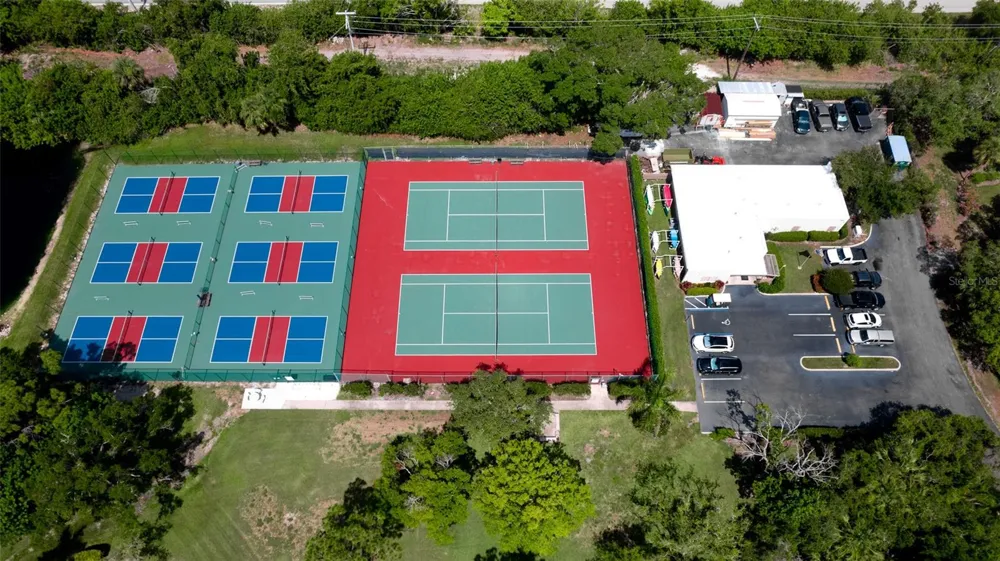 507 LAKESIDE DRIVE #507 Bradenton, FL 34210
