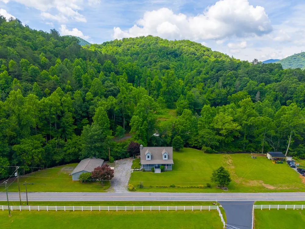 E Fork Sylva, NC 28779