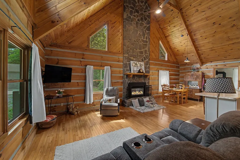 E Fork Sylva, NC 28779