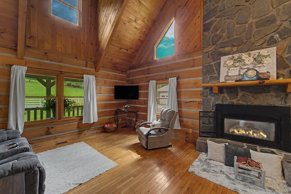 E Fork Sylva, NC 28779