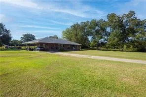 81 County Road 0017