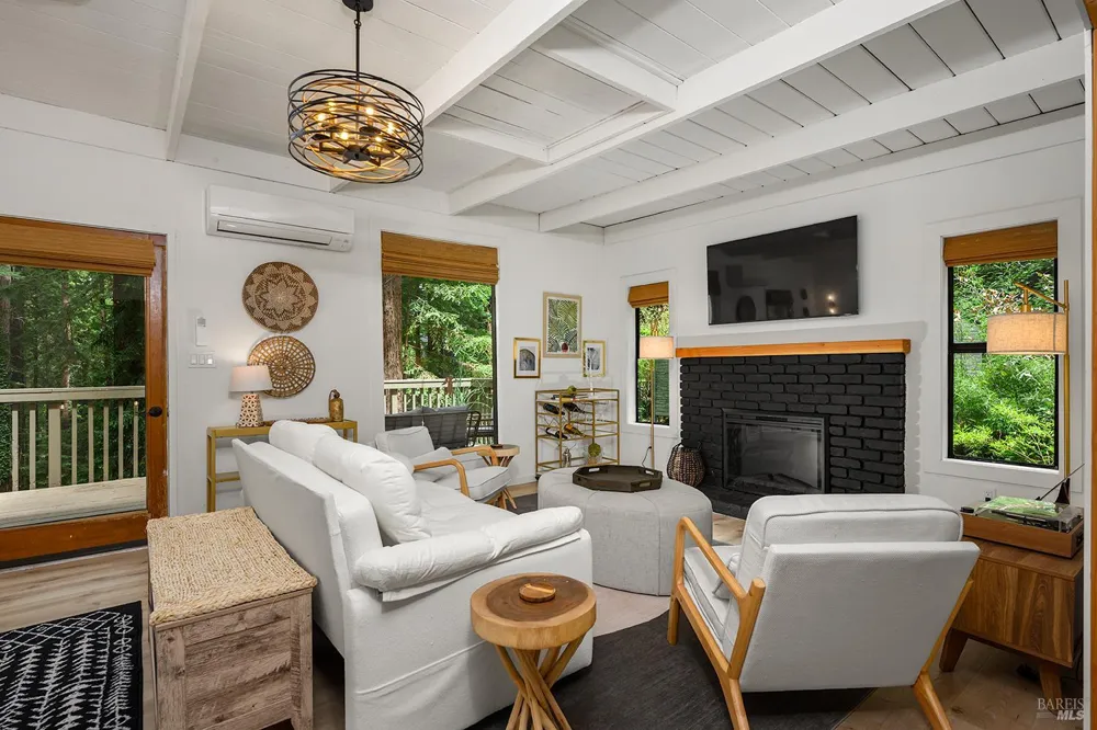 21541 Highland Terrace Monte Rio, CA 95462