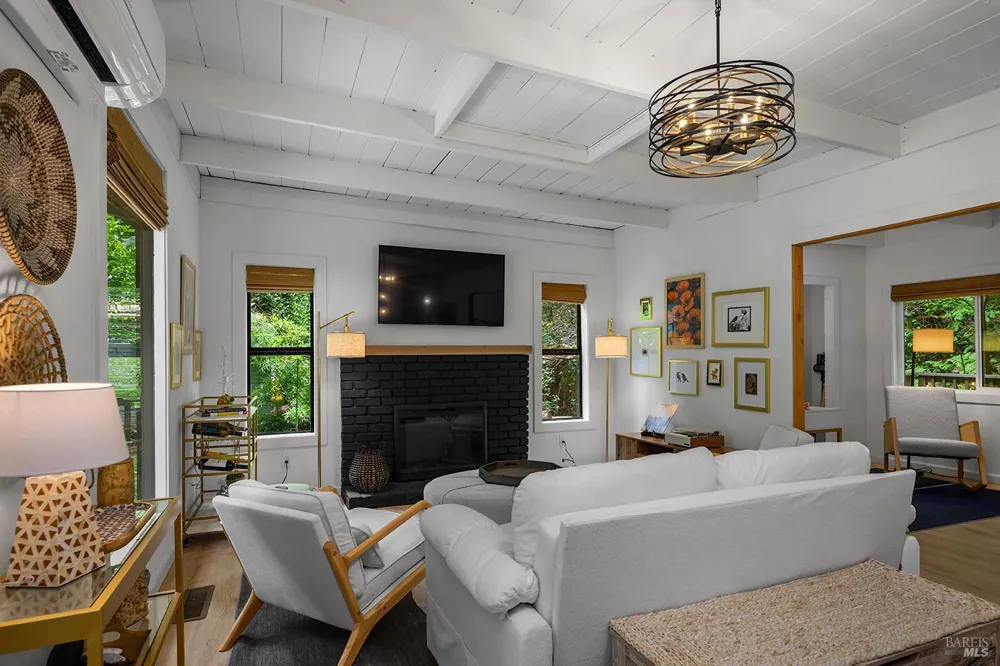 21541 Highland Terrace Monte Rio, CA 95462