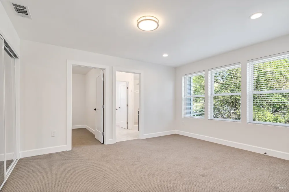 109 Paul Wittke Drive Healdsburg, CA 95448