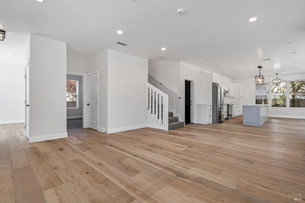109 Paul Wittke Drive Healdsburg, CA 95448