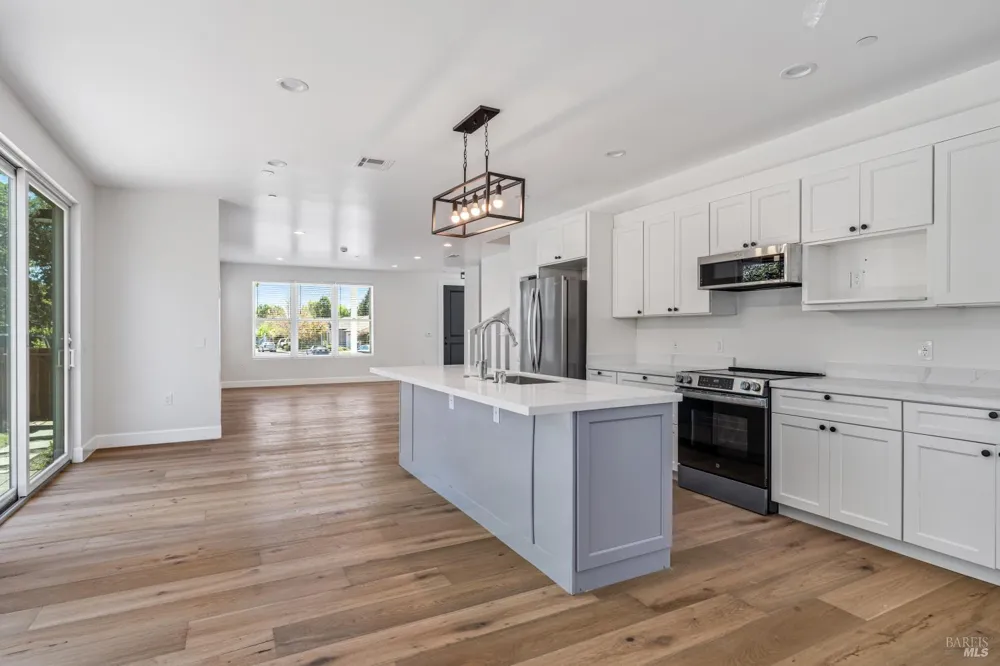 109 Paul Wittke Drive Healdsburg, CA 95448