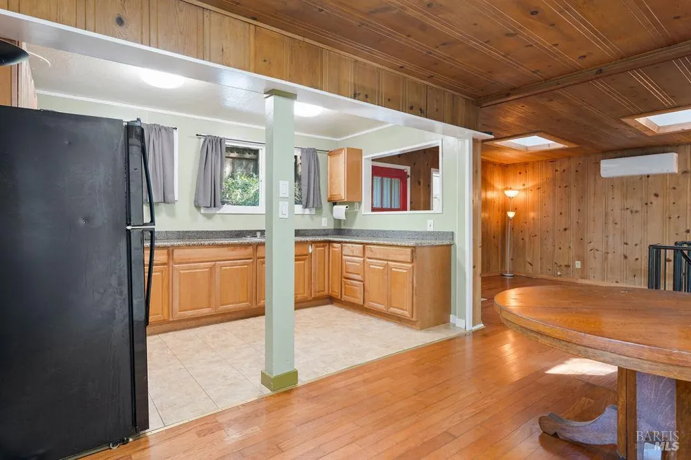 10987 Terrace Drive Forestville, CA 95436