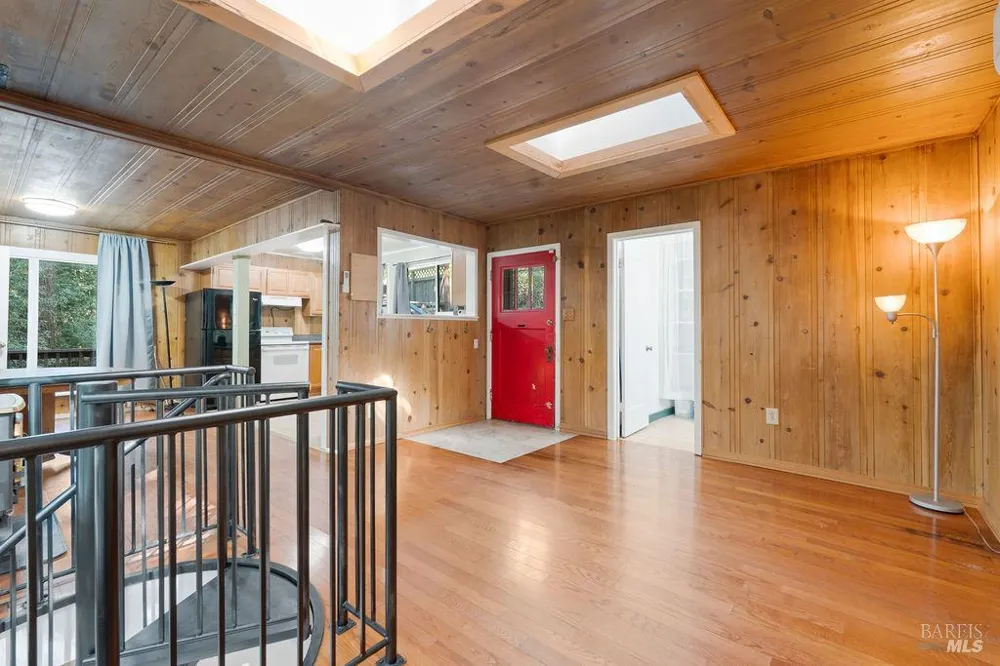 10987 Terrace Drive Forestville, CA 95436