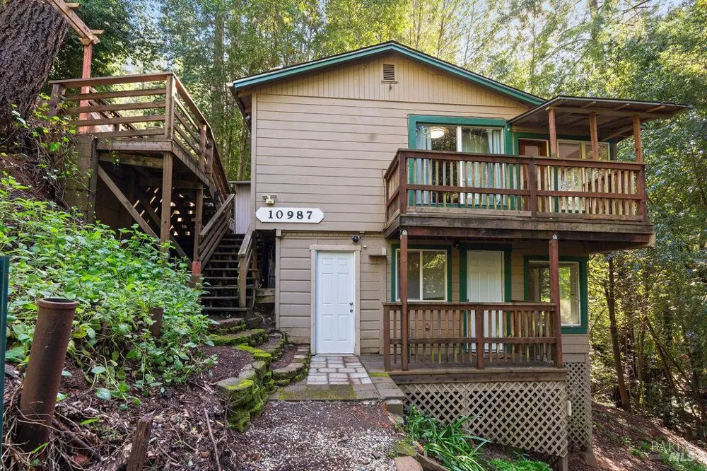 10987 Terrace Drive Forestville, CA 95436