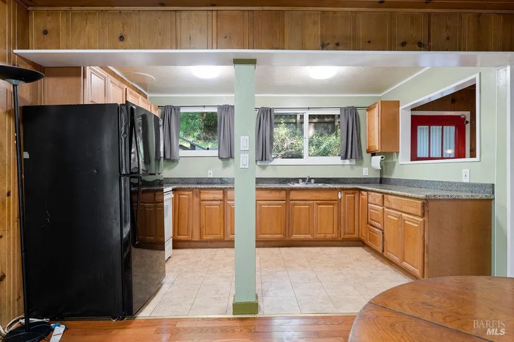 10987 Terrace Drive Forestville, CA 95436