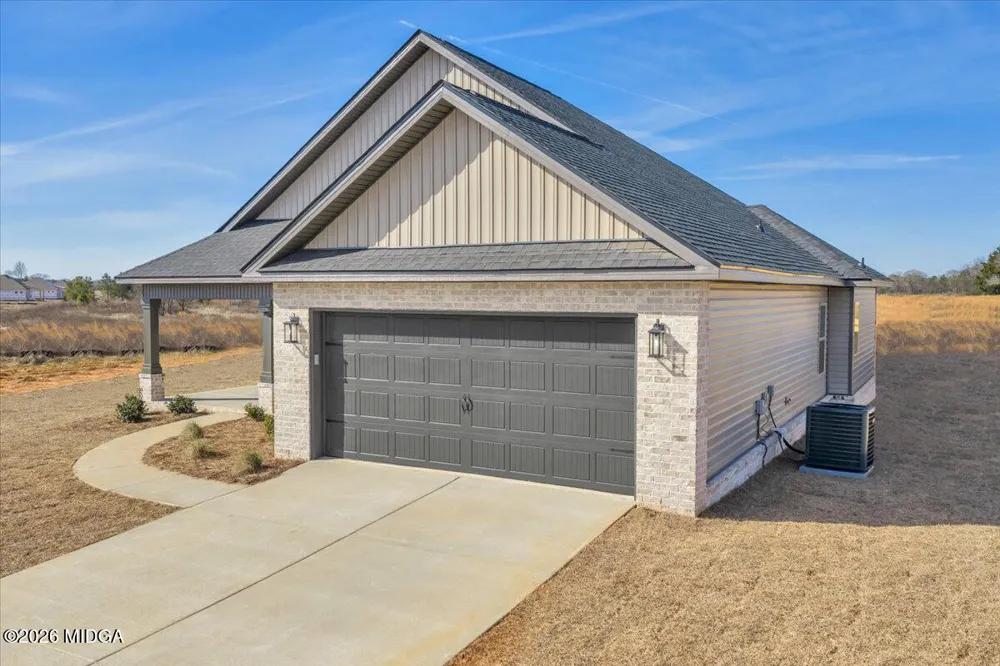 138 Early Drive Byron, GA 31008
