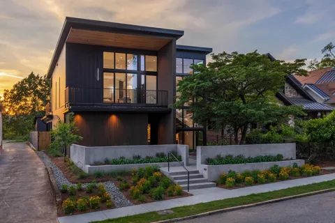 607 Forest Avenue