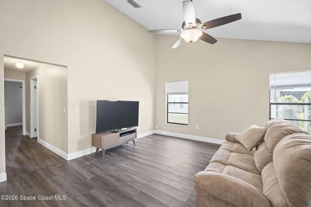 894 Jamestown Drive Rockledge, FL 32955