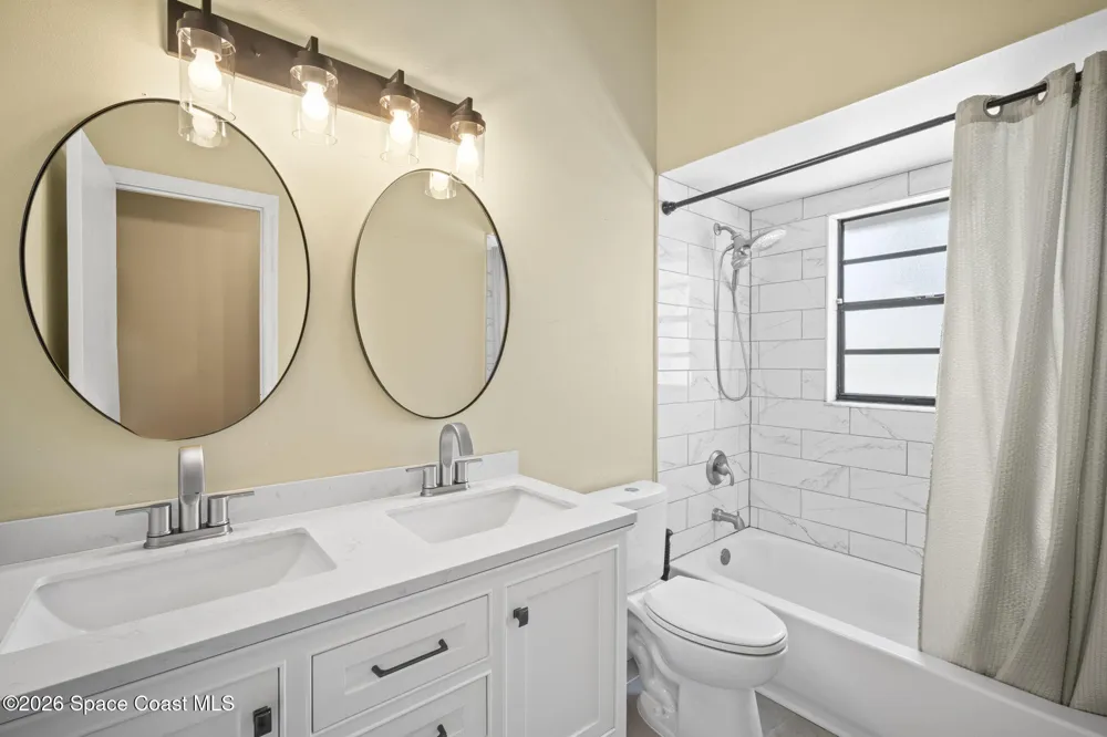 894 Jamestown Drive Rockledge, FL 32955