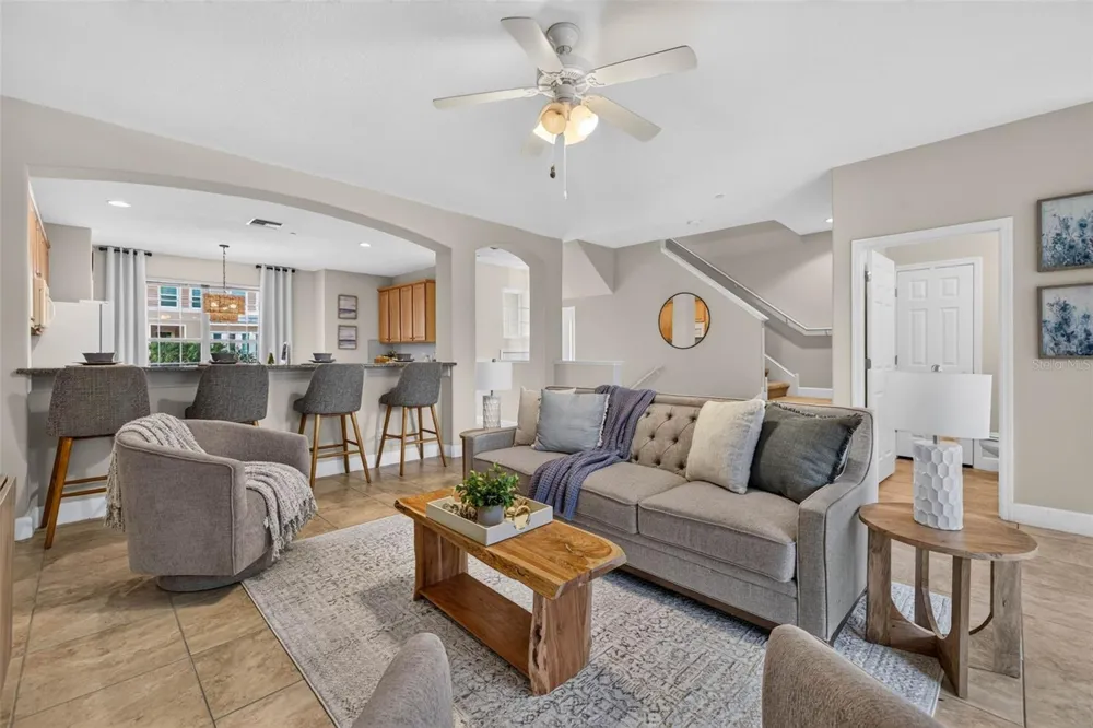 7172 ISLAMORADA CIRCLE Seminole, FL 33777