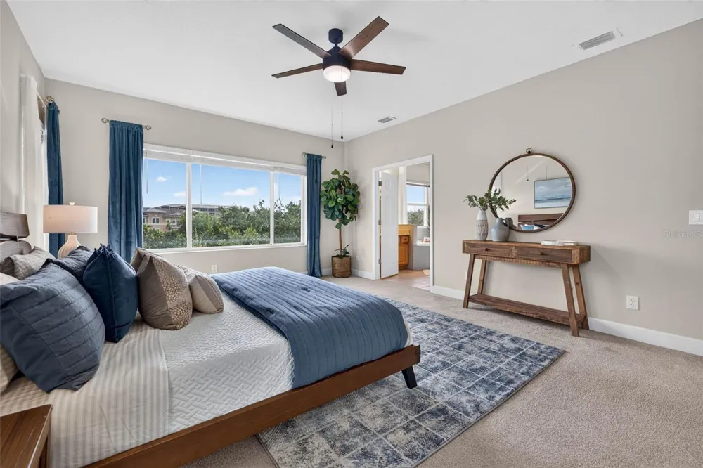 7172 ISLAMORADA CIRCLE Seminole, FL 33777
