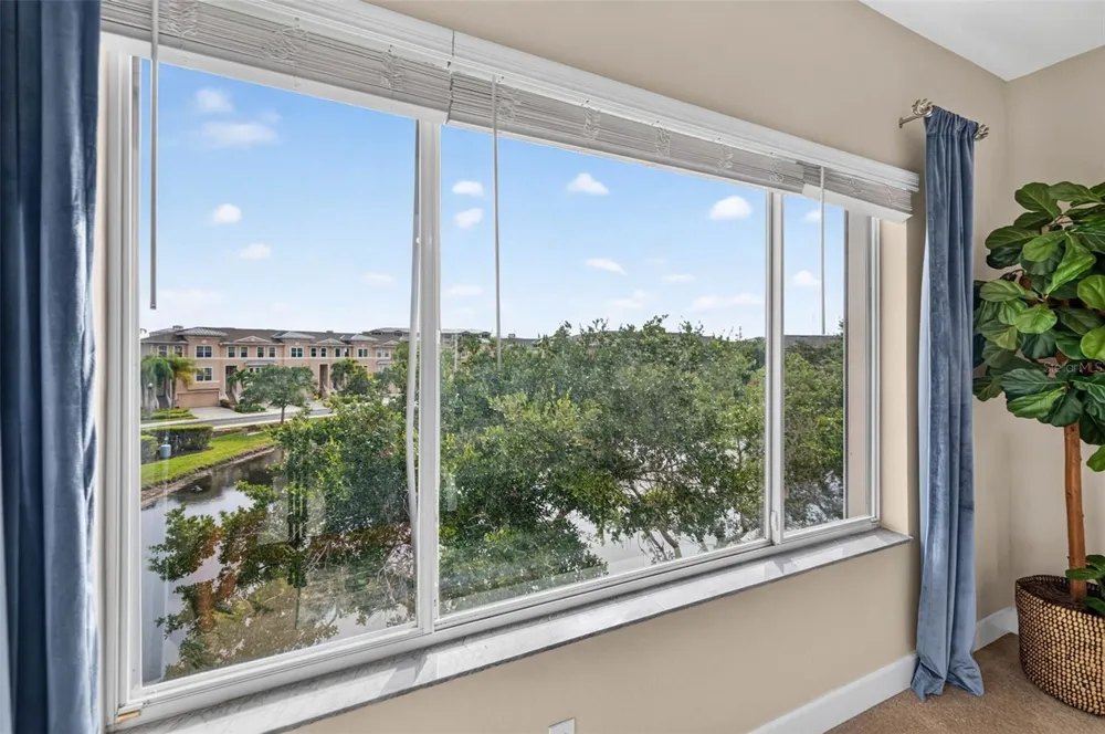 7172 ISLAMORADA CIRCLE Seminole, FL 33777