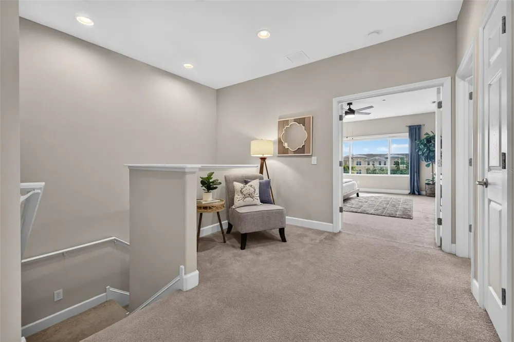 7172 ISLAMORADA CIRCLE Seminole, FL 33777