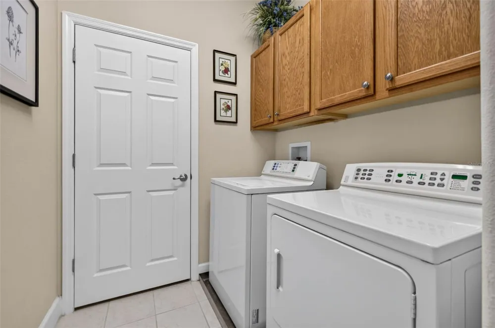 7172 ISLAMORADA CIRCLE Seminole, FL 33777