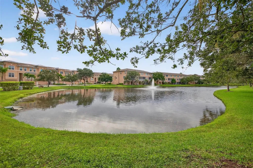 7172 ISLAMORADA CIRCLE Seminole, FL 33777