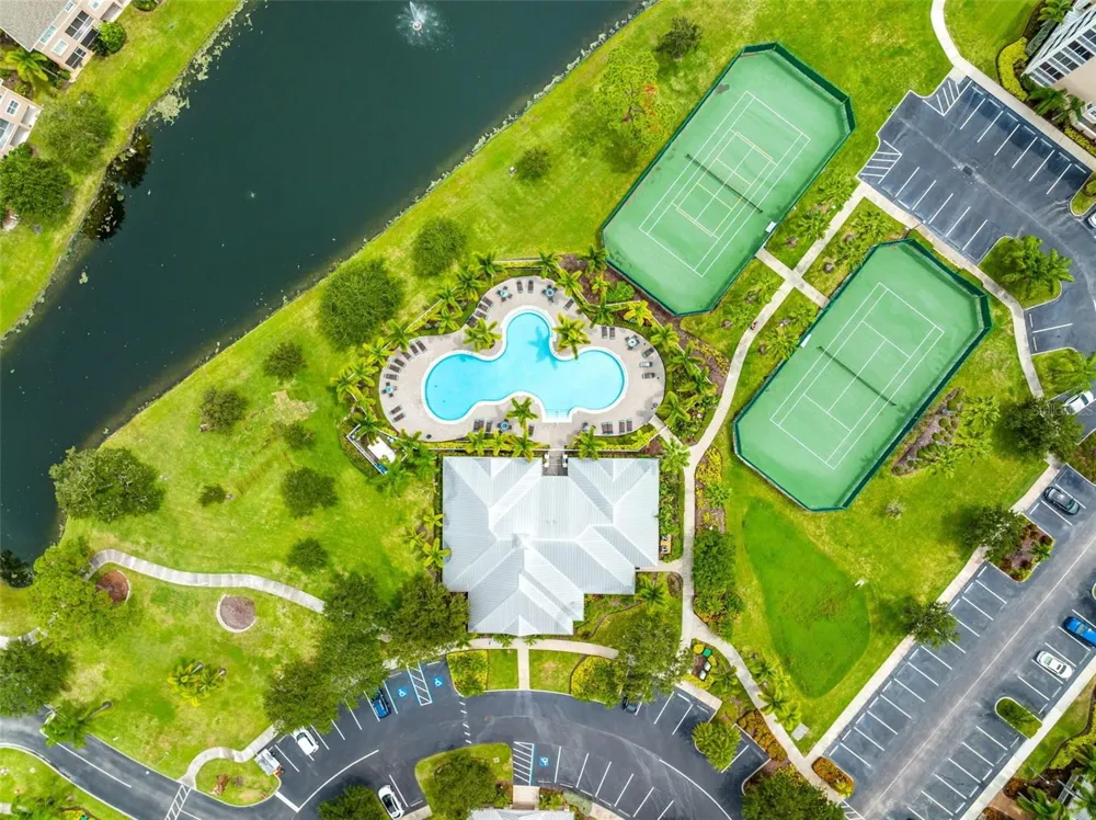 7172 ISLAMORADA CIRCLE Seminole, FL 33777