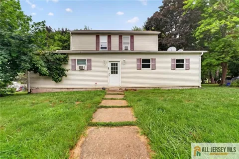 62 Washburn Avenue #2