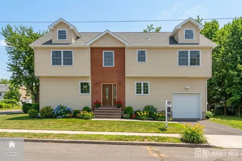 31 Davis Avenue