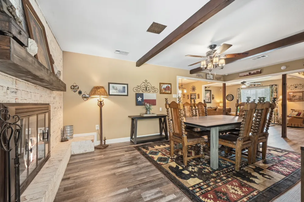 9509 Stony Point Drive Woodway, TX 76712