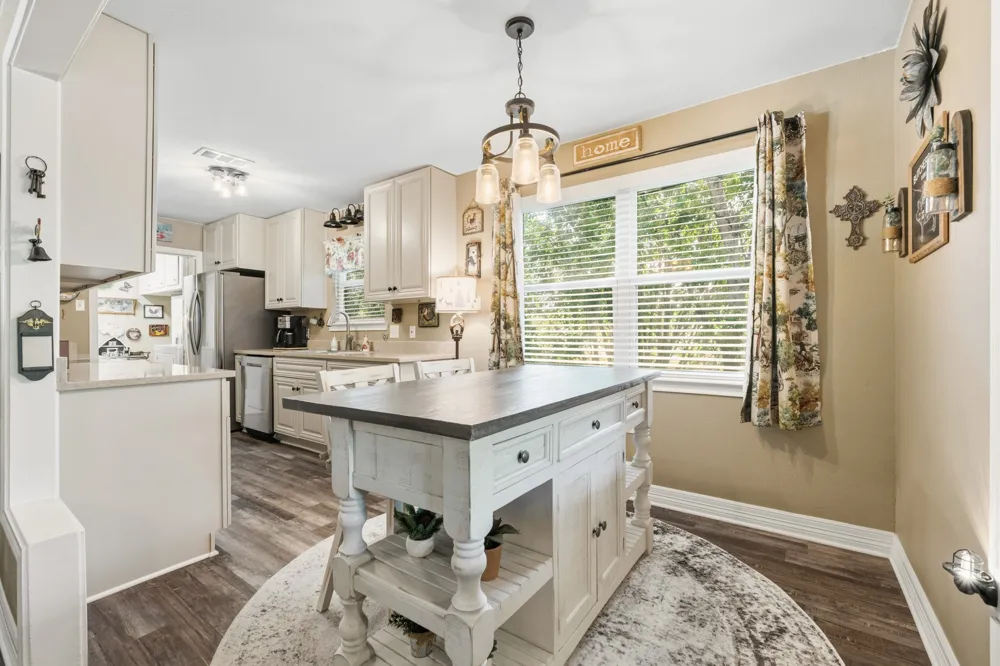 9509 Stony Point Drive Woodway, TX 76712