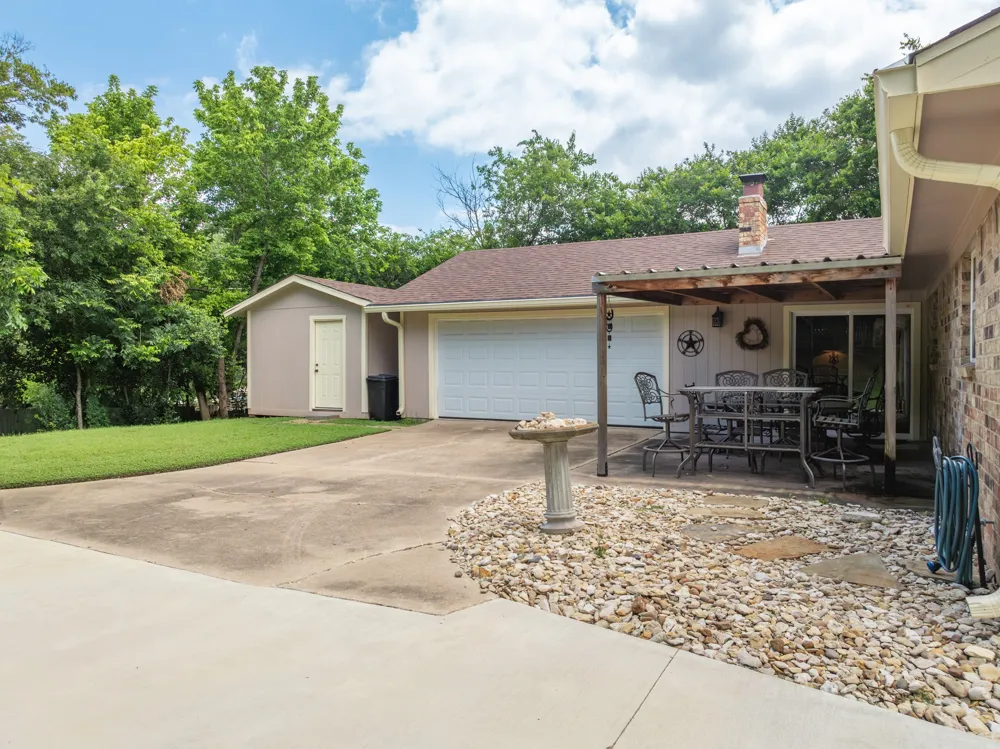 9509 Stony Point Drive Woodway, TX 76712